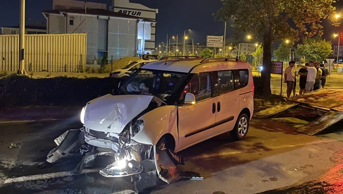 Alkollü sürücü emniyetin Plaka Tanıma Sistemi direğine çarptı Alkollü sürücü emniyetin Plaka Tanıma Sistemi direğine çarptı