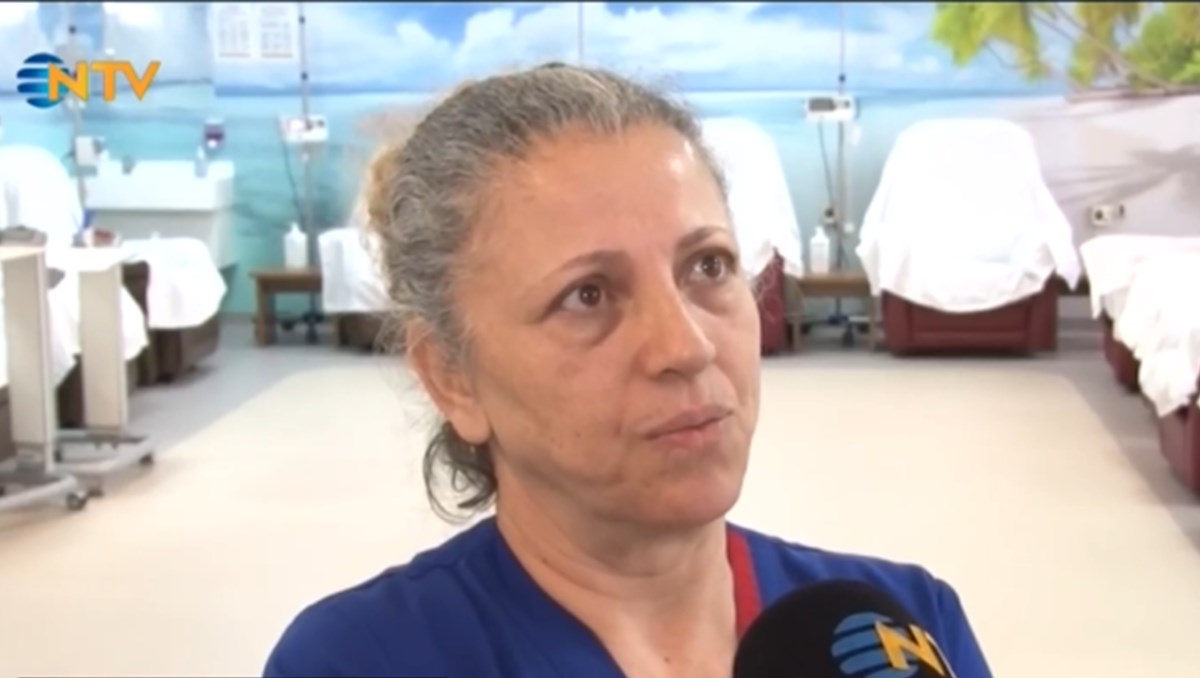 Enkaz altından yeni bir hayata: Hatice hemşire İzmir'de hayata tutundu Enkaz altından yeni bir hayata: Hatice hemşire İzmir'de hayata tutundu