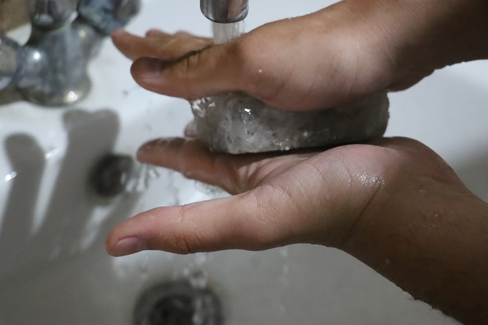 Extracted from meters below the ground: The solution that reduces sweat odor in hot weather, 65 TL each - 1
