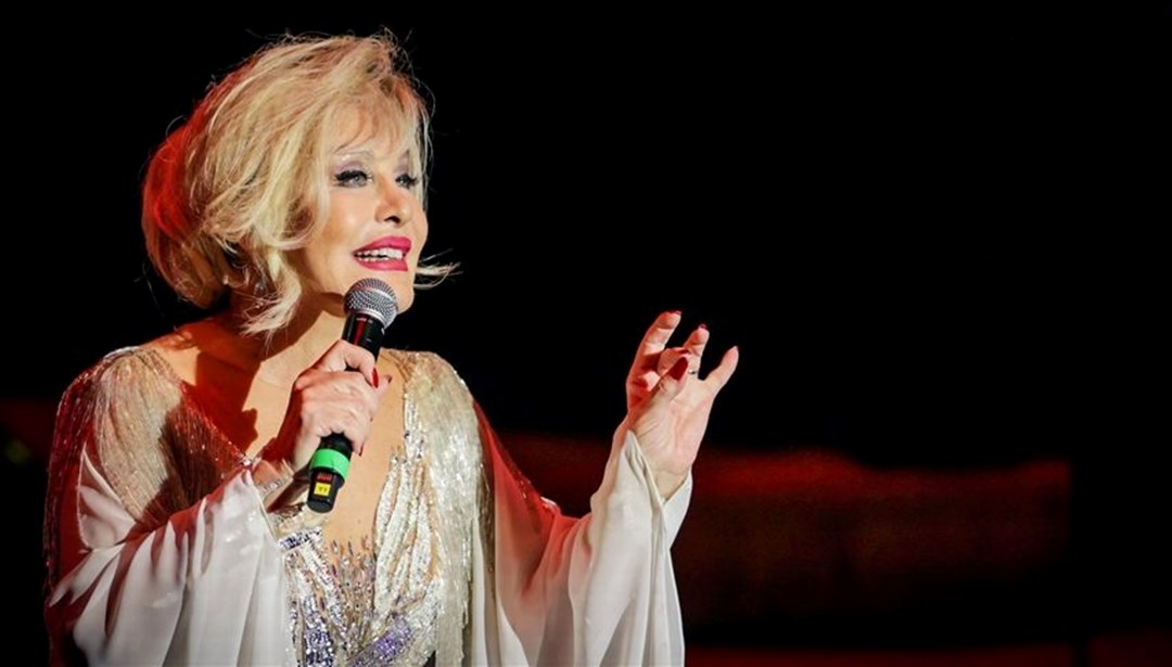 Emel Sayın'ın "Başrolde Emel Sayın" konseri için geri sayım başladı