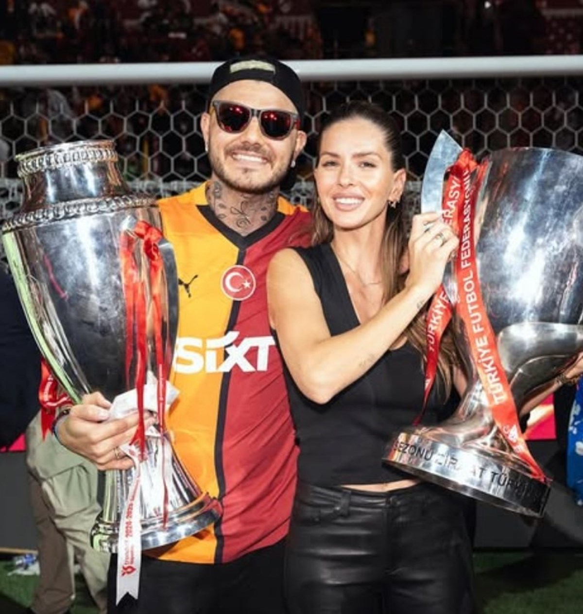 Wanda Nara ile boşanan Mauro Icardi, bir süredir China Suarez ile birlikteliğini sürdürüyor.