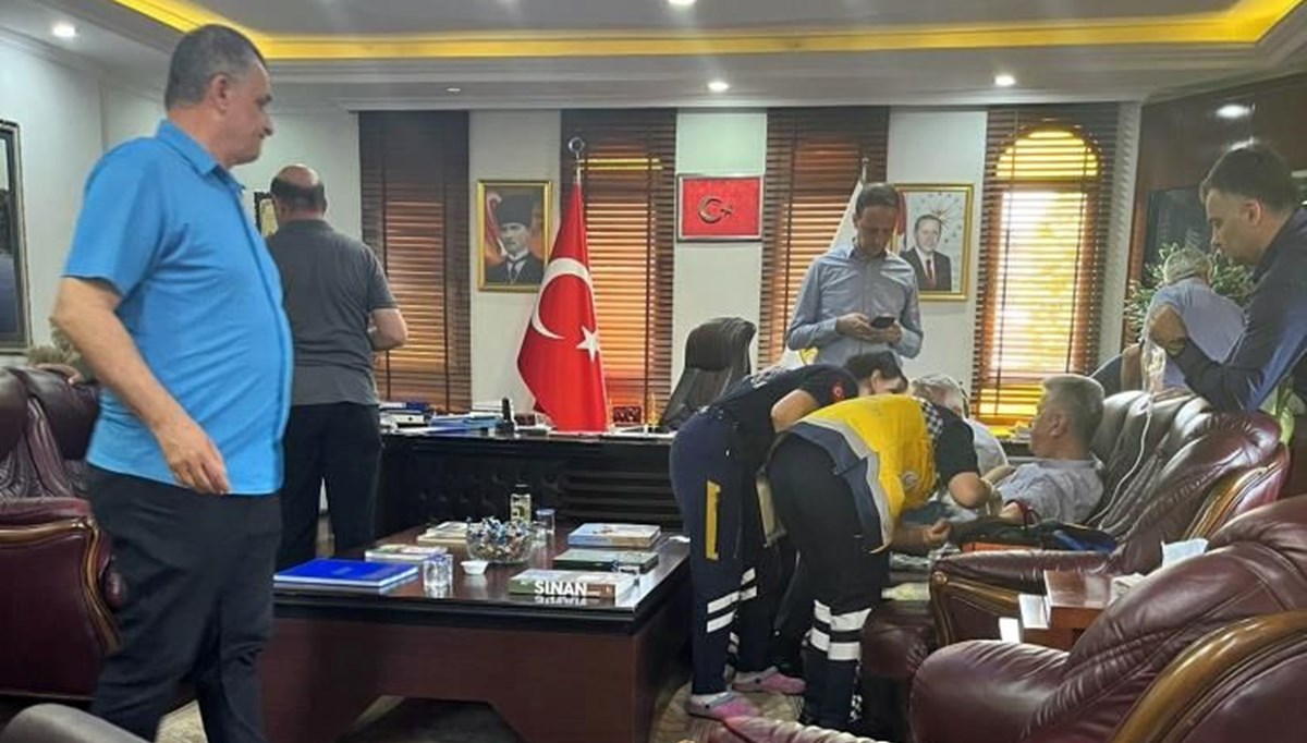 Belediye başkanının makam odasında silahlı saldırı Belediye başkanının makam odasında silahlı saldırı