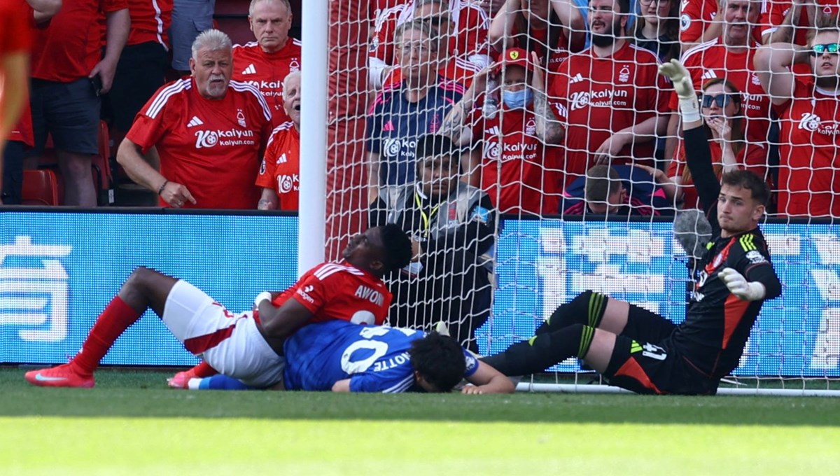 Kale direğine çarpan Taiwo Awoniyi komada: Kulüpten açıklama