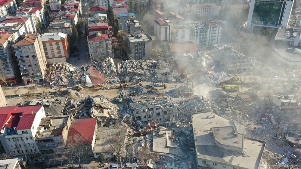 Türkiye'yi yalnız bırakmadılar! Birçok ülkeden depremzedeler için yardım kampanyası - 12
