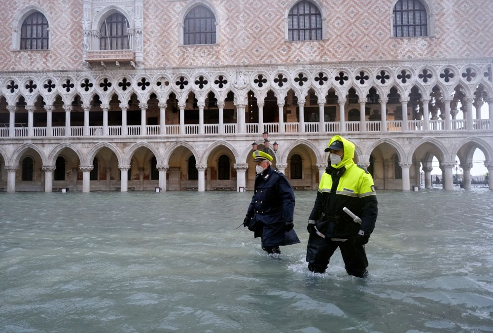 Venedik'te yine su baskını: Milyar dolarlık proje işe yaramadı - 9