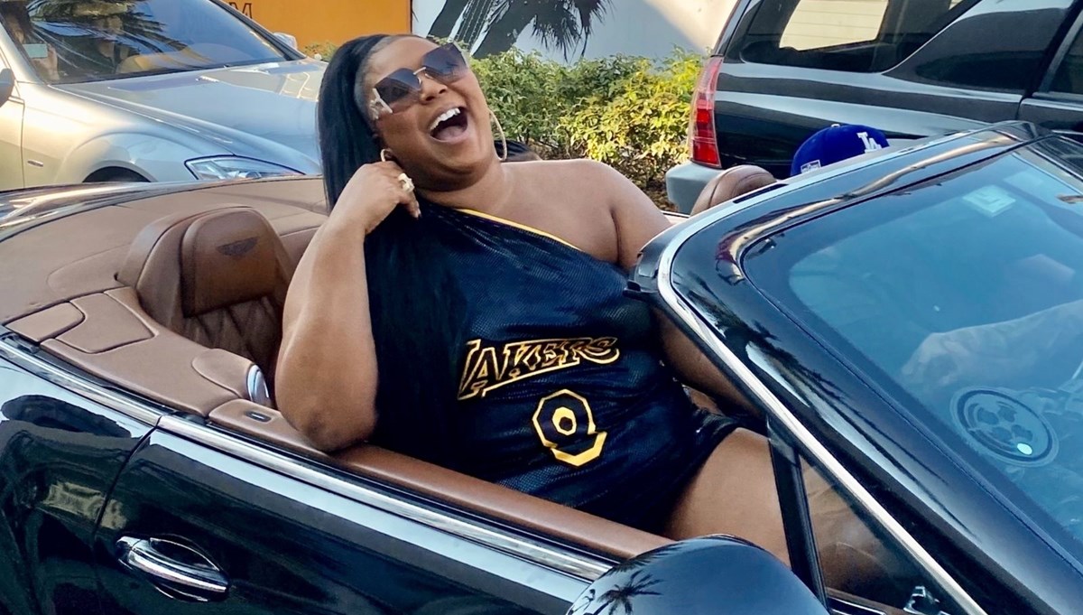 Lizzo'dan yeni şarkısına arabalı tanıtım