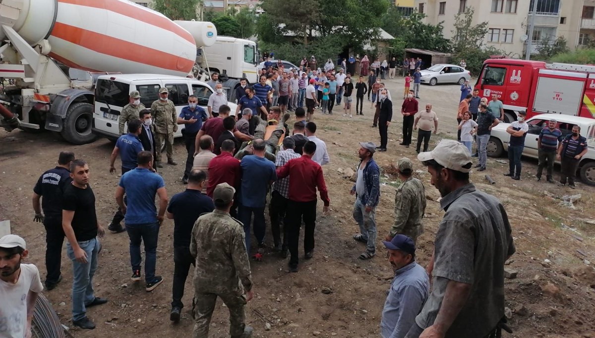3 işçi enkaz altından çıkarıldı