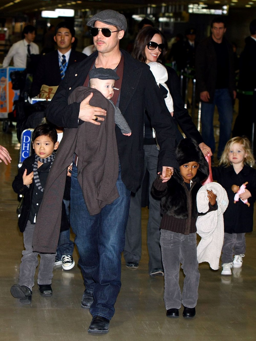 Brad Pitt'e yakın kaynak: Angelina Jolie'nin FBI belgelerini sızdırma sebebi, sadece acı çektirmek - 8