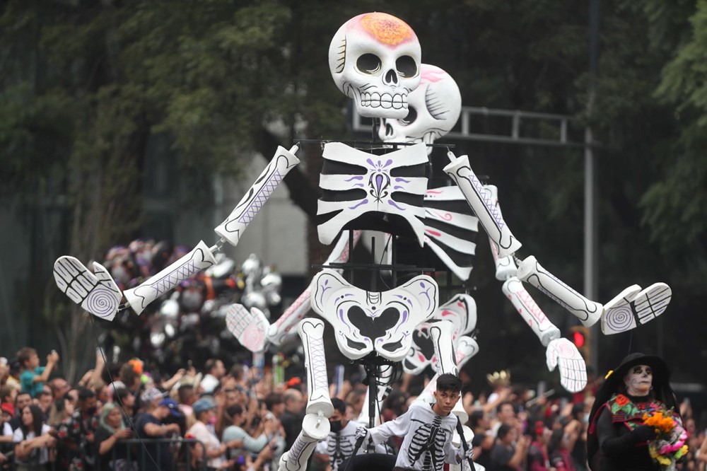 Meksika’da Ölüler Günü: Geçit törenine 1 milyondan fazla kişi katıldı - 3