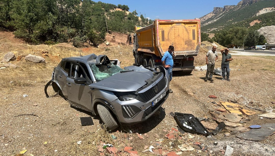 Tunceli'de feci kaza: 1'i çocuk 2 ölü, 4 yaralı