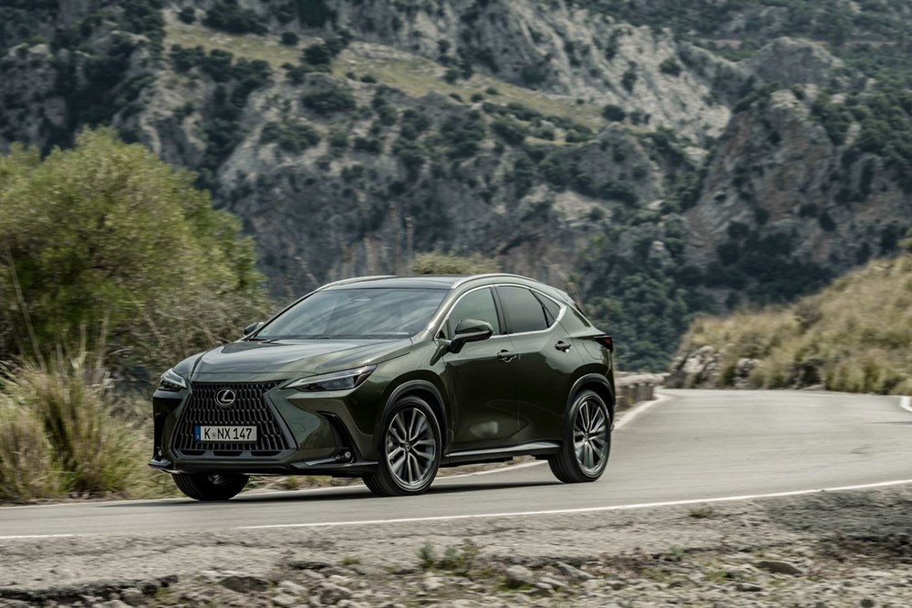 Lexus'ta yeni dönem: İlk plug-in hibrit modelini tanıttı - 4