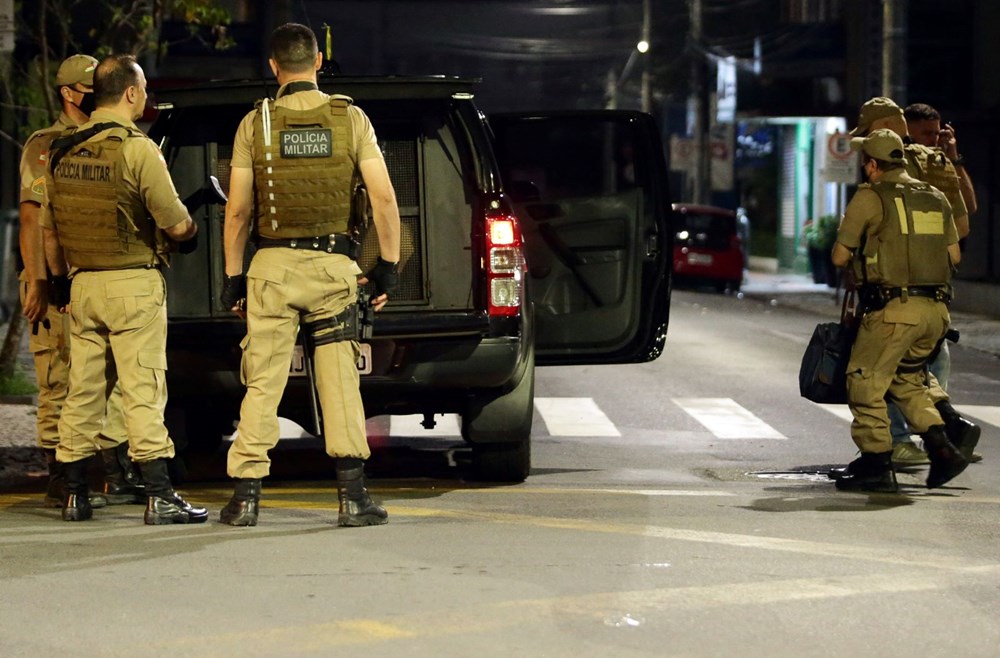 Brezilya'da savaş gibi banka soygunu: 30 kişi geldiler - 12