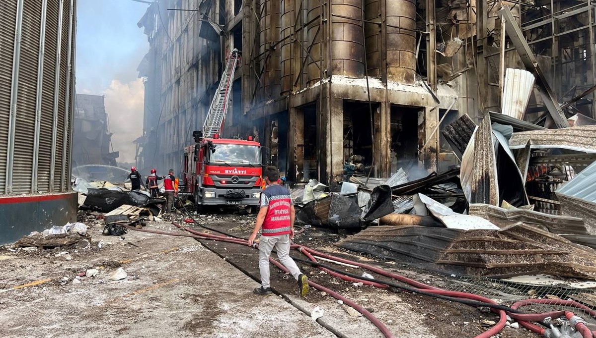 Makarna fabrikasındaki patlamada can kaybı 3'e yükseldi Makarna fabrikasındaki patlamada can kaybı 3'e yükseldi