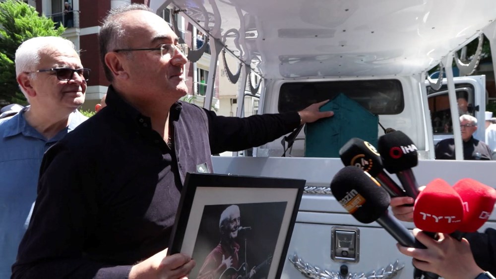 Usta müzisyen İlhan Şeşen'e veda: Cenazesi asansörde mahsur kaldı - 9