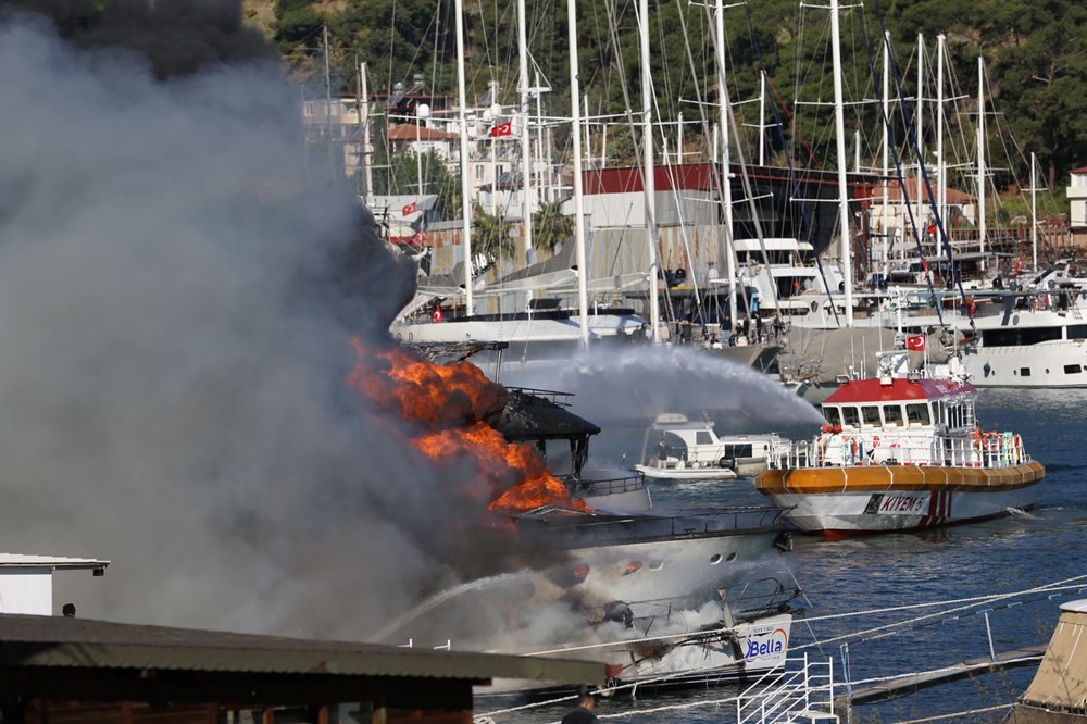 Fethiye'de tekneler alev alev yandı 72 bIleQG mZ0SfmWBba NJsg