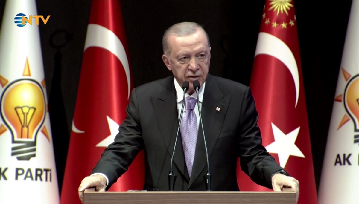 Cumhurbaşkanı Erdoğan: Bir avuç seçkinin millete efendilik taslamasına izin vermedik Cumhurbaşkanı Erdoğan: Bir avuç seçkinin millete efendilik taslamasına izin vermedik