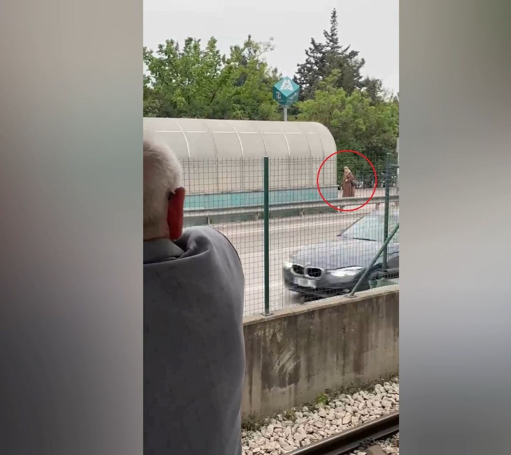 Eşini otobüste unuttu: "Allah aşkına yapma ya!" 78 bKQ4gUAf6E2nV86 S4zV6g