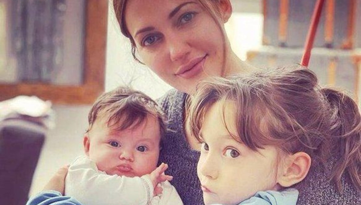 Meryem Uzerli ve kızları