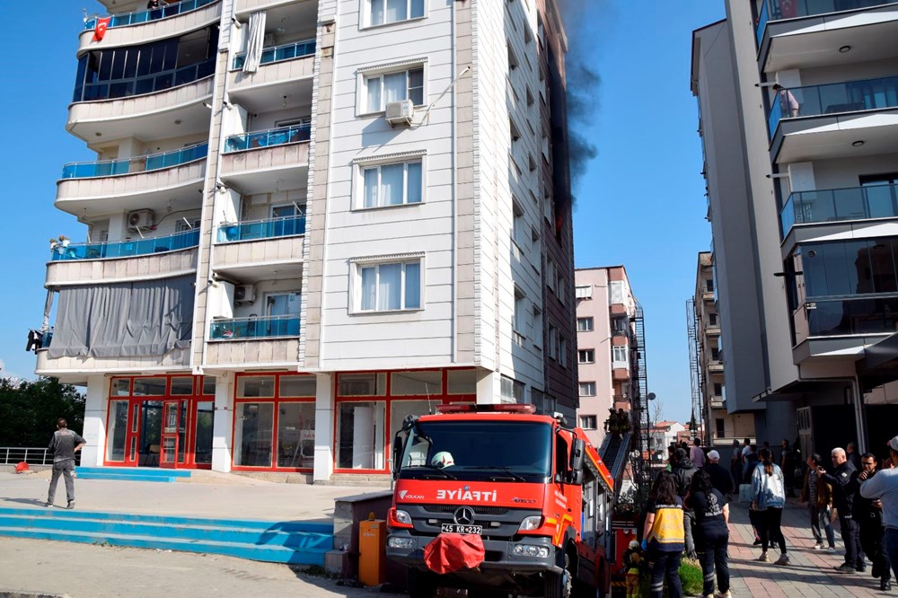 7 katlı binada yangın: Can pazarı yaşandı 72 bLDv o56LkmXsJmN vW 9A