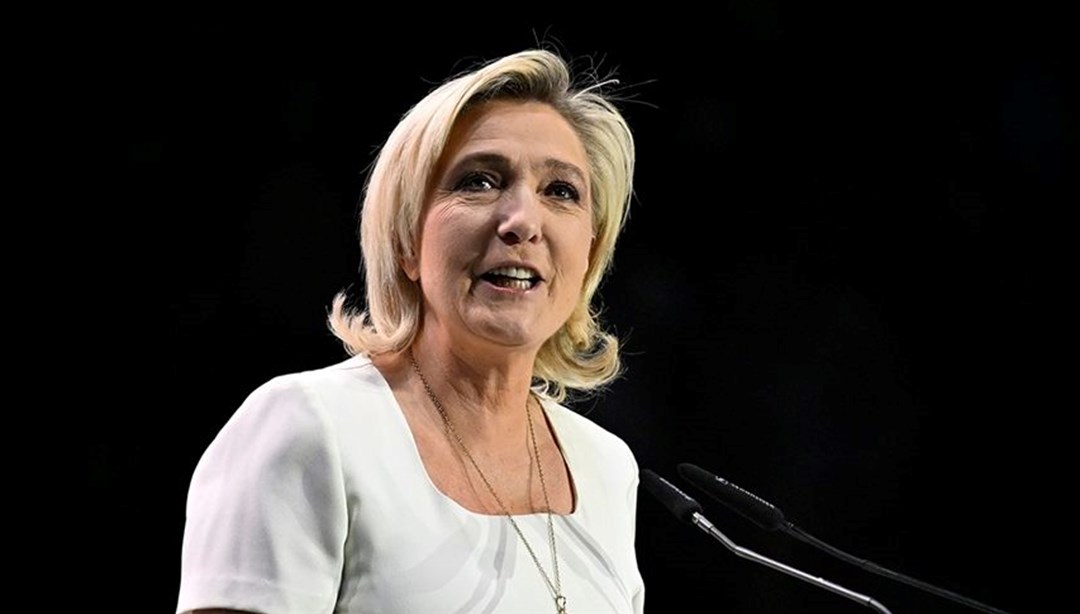 Fransız aşırı sağcı lider Le Pen gelecek yıl yeniden sandığa gidilmesini istedi