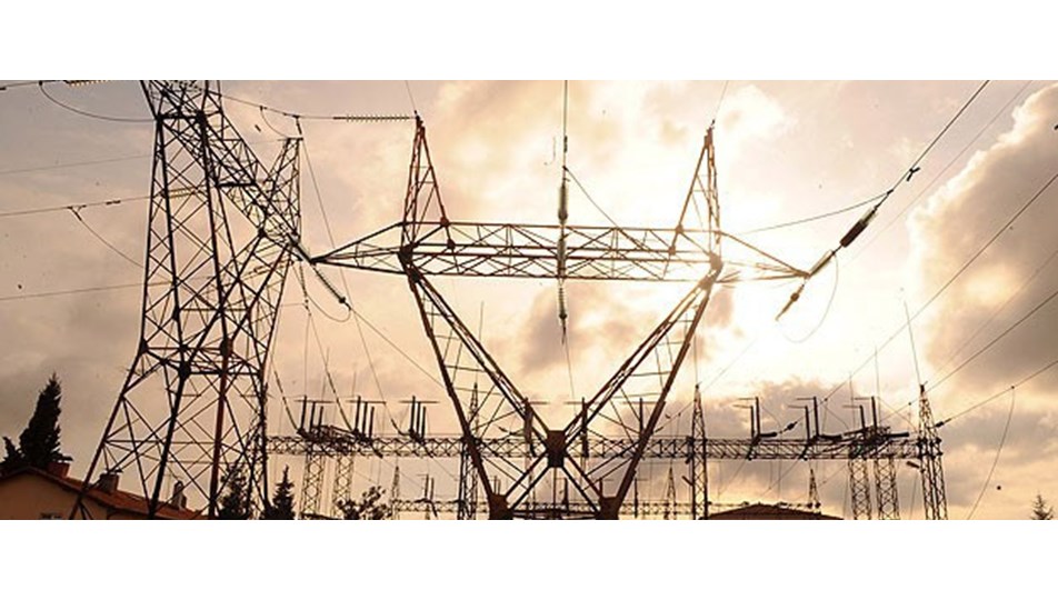İstanbul'da trafo patladı, elektrikler kesildi
