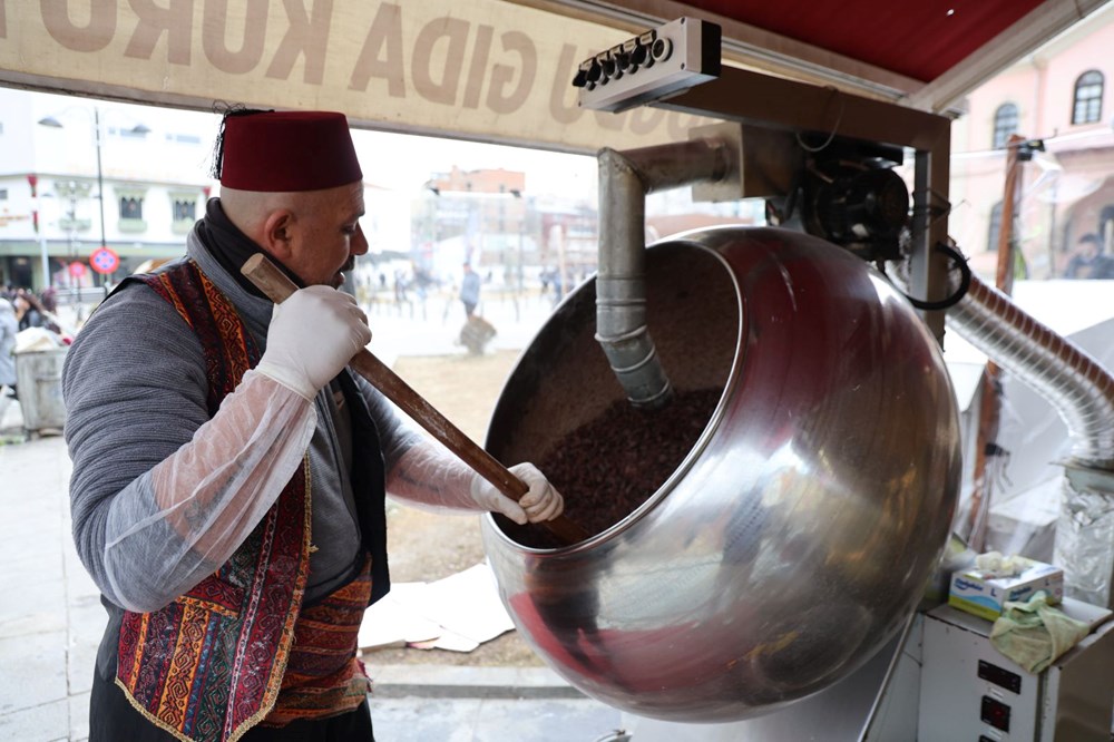 Ramazan Sofralarının Vazgeçilmezi: Üç Saatte Hazırlanan "Beyaz Altın"a Yoğun Talep 77 bM Qd0LOP0aKm9TQ2oJw Q