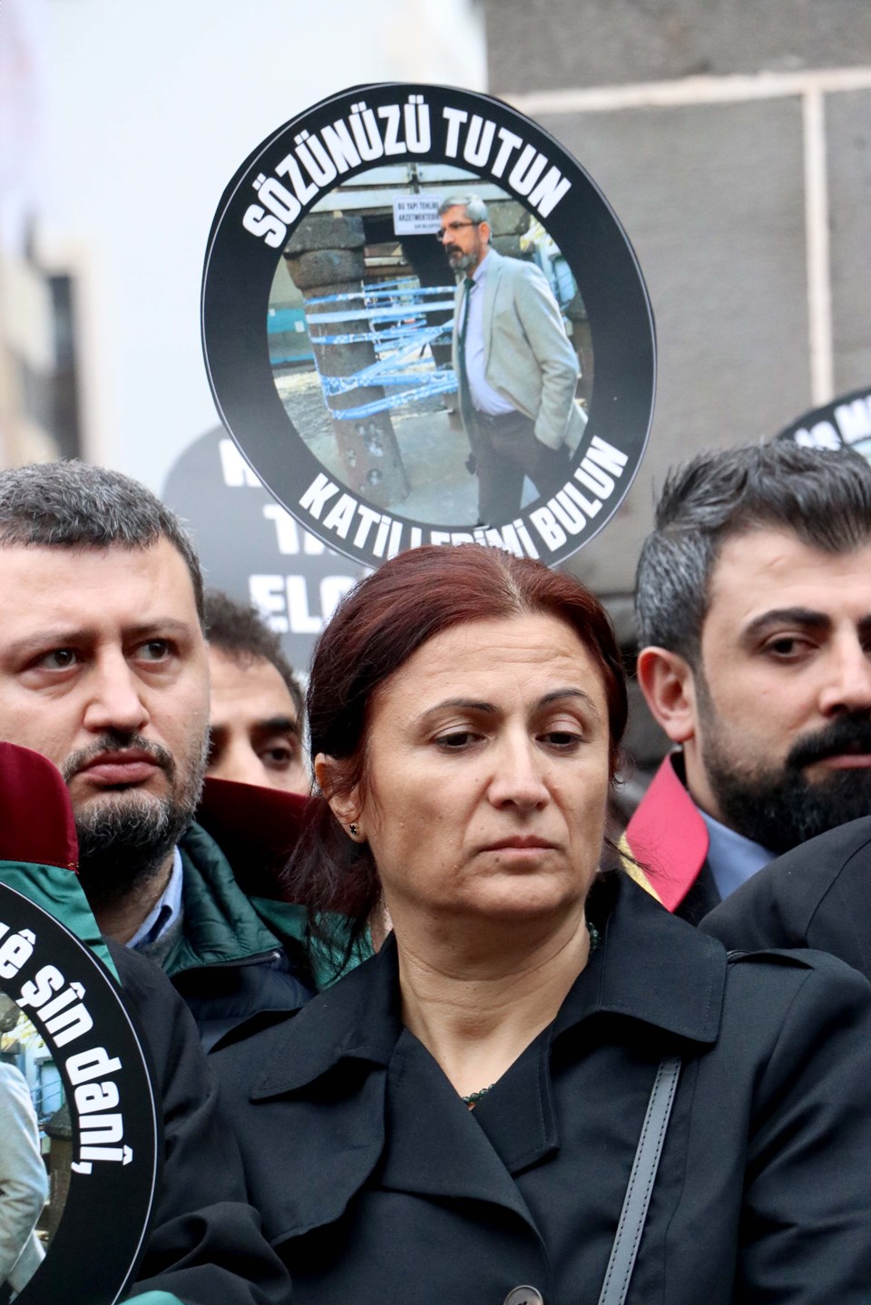 Diyarbakır'da Tahir Elçi karanfillerle anıldı - 3