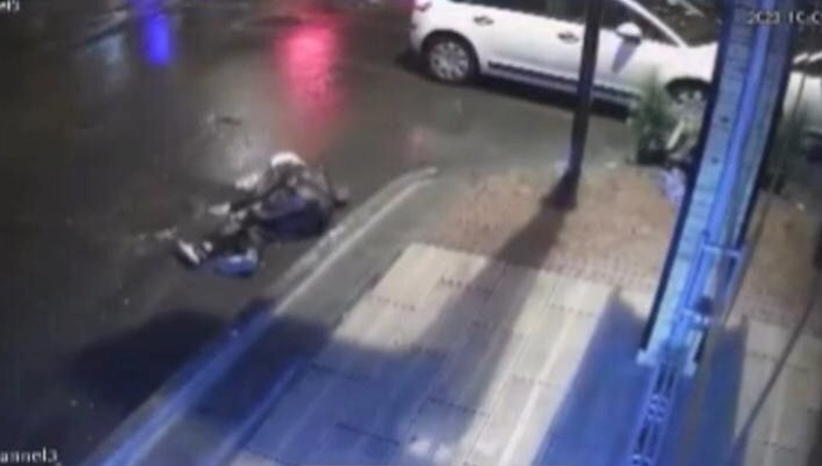 Şişli'de feci kazalar kamerada: Metrelerce sürüklenip, taklalar attı Şişli'de feci kazalar kamerada: Metrelerce sürüklenip, taklalar attı