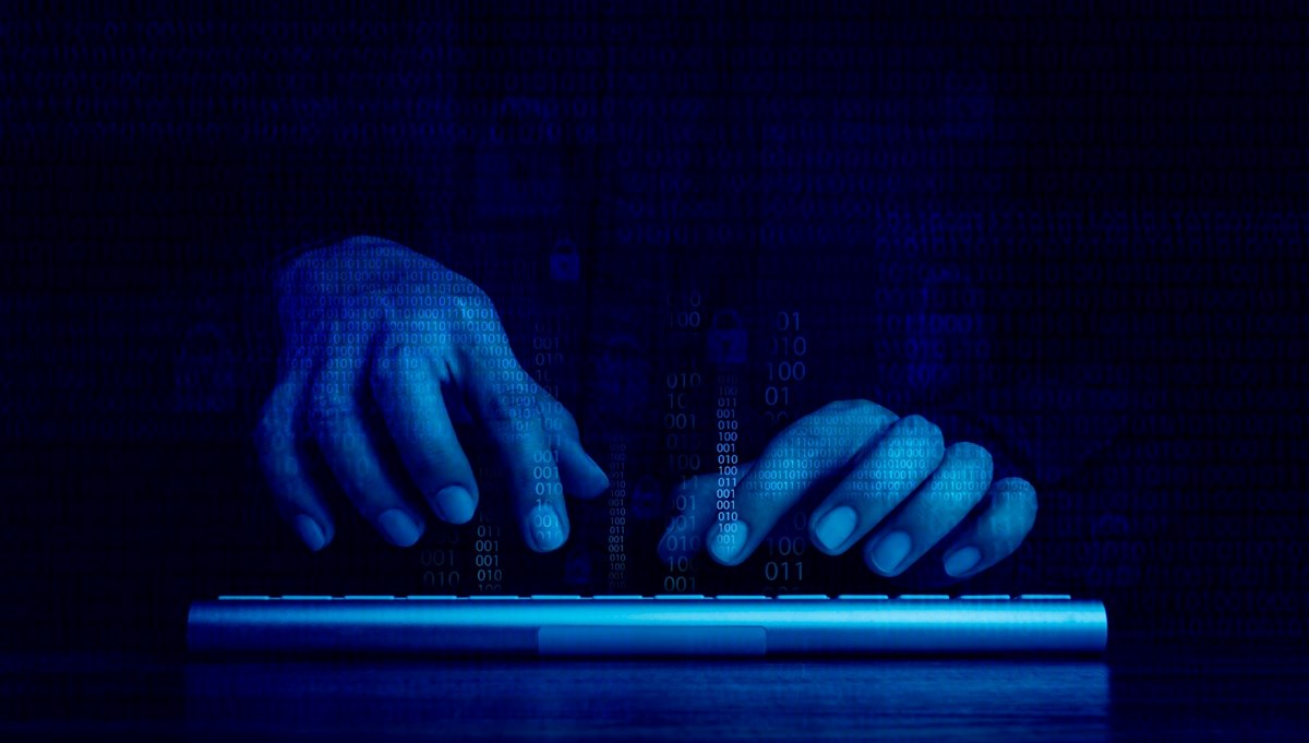 ABD'de siber suç örgütü çökertildi: Bu kez bilgisayar korsanları hacklendi ABD'de siber suç örgütü çökertildi: Bu kez bilgisayar korsanları hacklendi