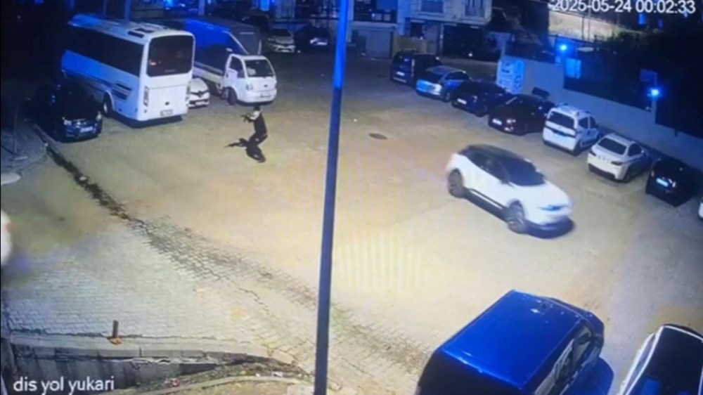 Kağıthane'de kalaşkinoflu dehşet: Maskeli saldırganlar kurşun yağdırdı 74