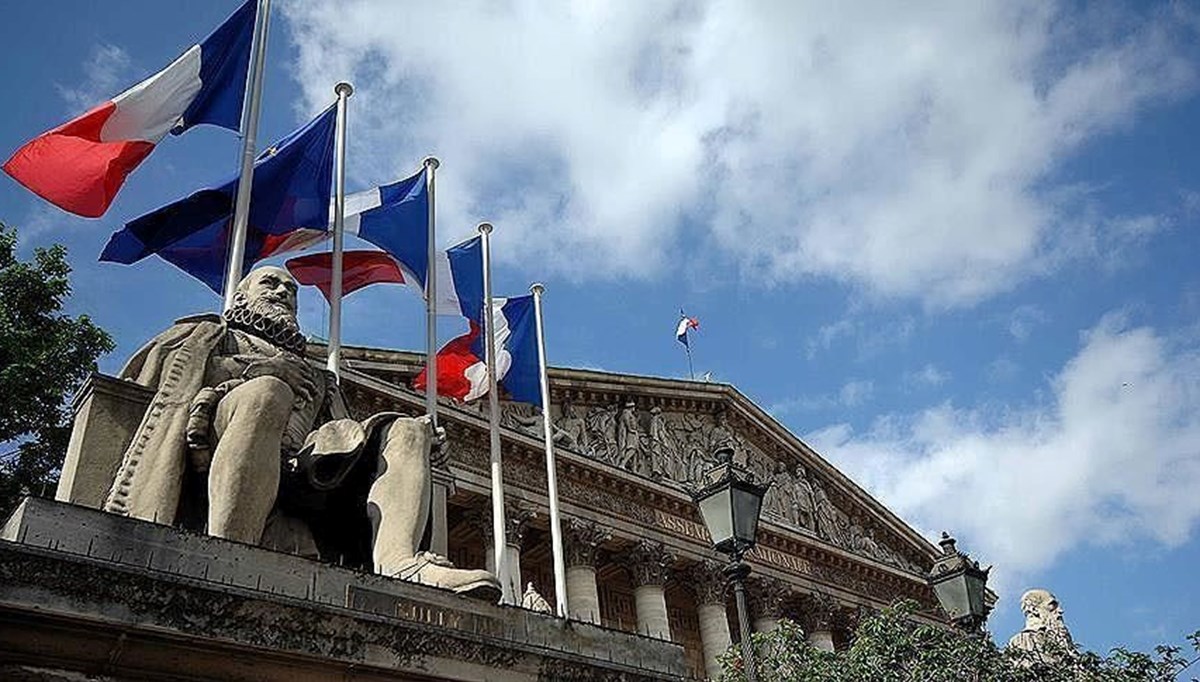 İran'ın Paris Büyükelçisi Fransa Dışişleri Bakanlığına çağrıldı