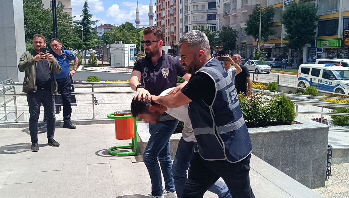 Okul müdürüne zincirle saldıran veli serbest bırakıldı Okul müdürüne zincirle saldıran veli serbest bırakıldı