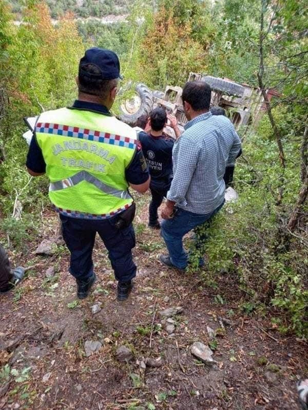 Traktör devrildi, Görkem ve Emirhan yaşamını yitirdi - 1