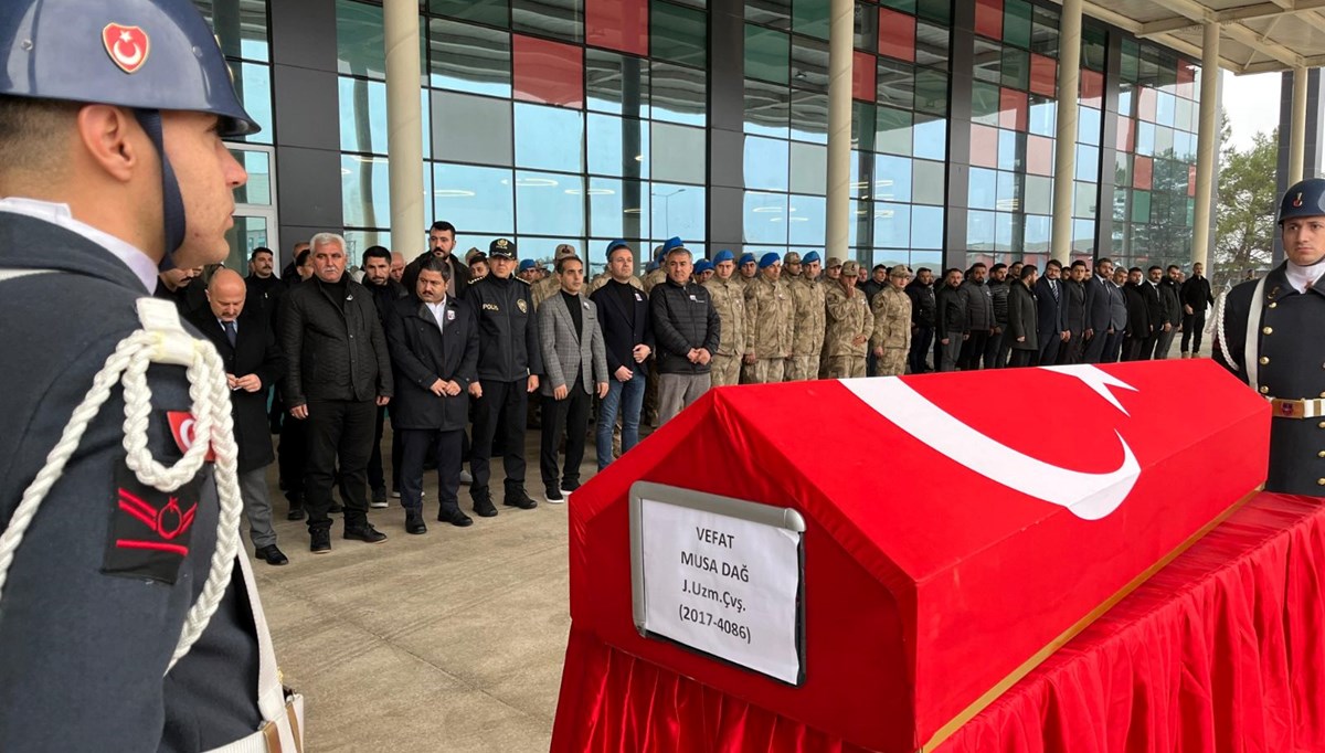 Hayatını kaybeden uzman çavuş için tören düzenlendi Hayatını kaybeden uzman çavuş için tören düzenlendi