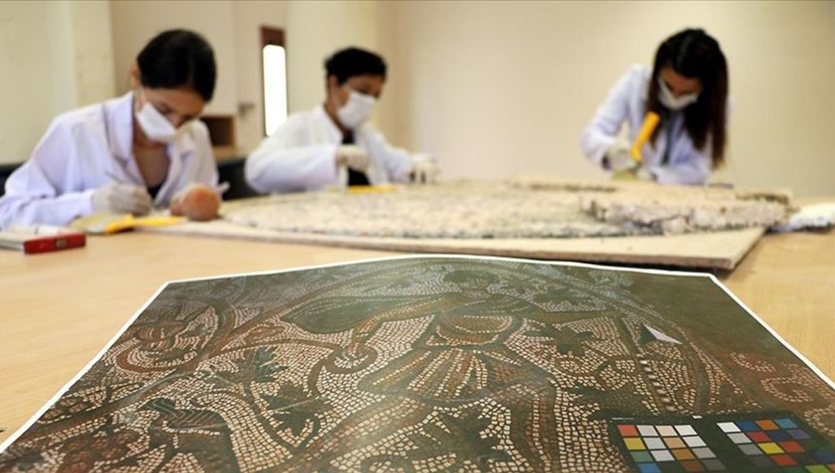 Üzüm hasadı temalı tarihi mozaik Hatay Arkeoloji Müzesi'nde sergilenecek