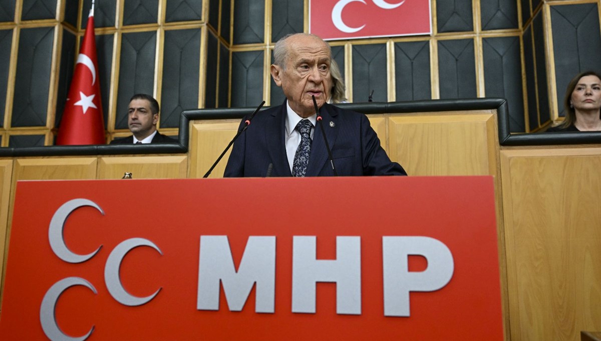 Bahçeli'den Özgür Özel'e 