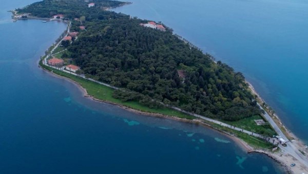 Karantina Adası'nda 16 yapı restore edilecek