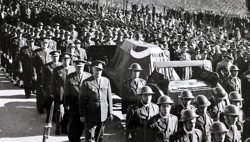 mustafa kemal ataturk un naasinin
