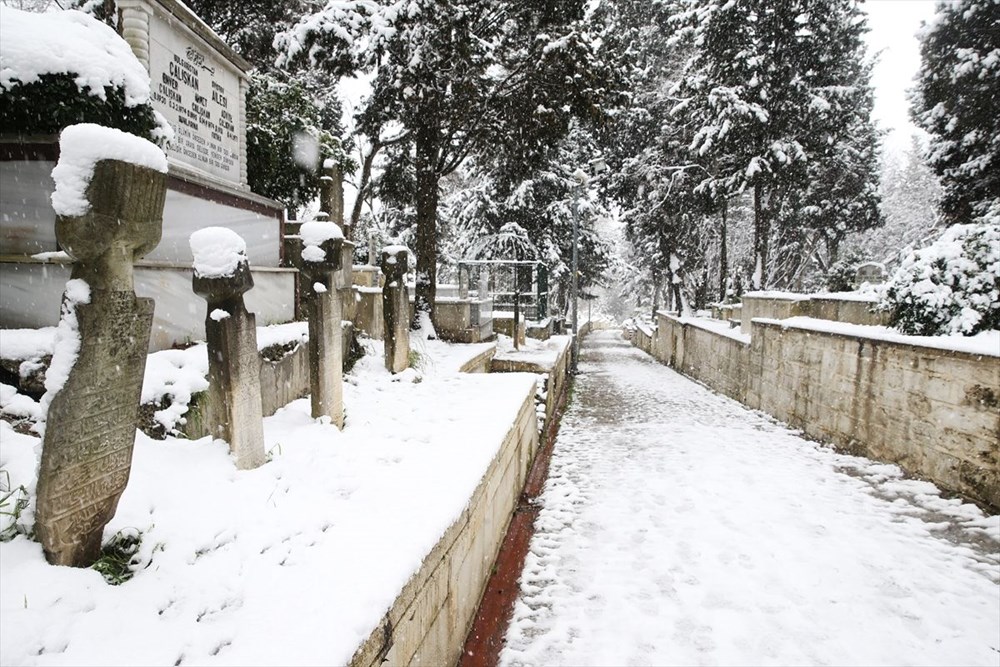 İstanbul'da kar yağışı devam ediyor - 15