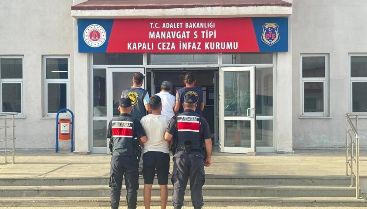 Sahte kimlikle 3 ayrı işletme kuran şahıslar JASAT'dan kaçamadı Sahte kimlikle 3 ayrı işletme kuran şahıslar JASAT'dan kaçamadı