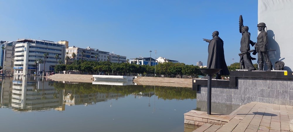 İskenderun sahilini basan deniz suyu çekildi - 3