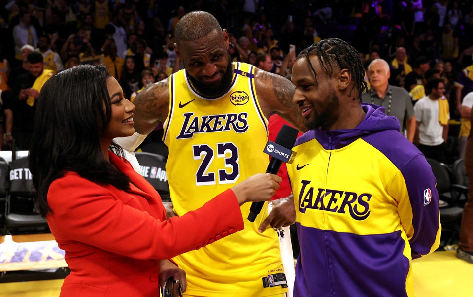 LeBron ve Bronny James, NBA'de tarihe geçti - 1