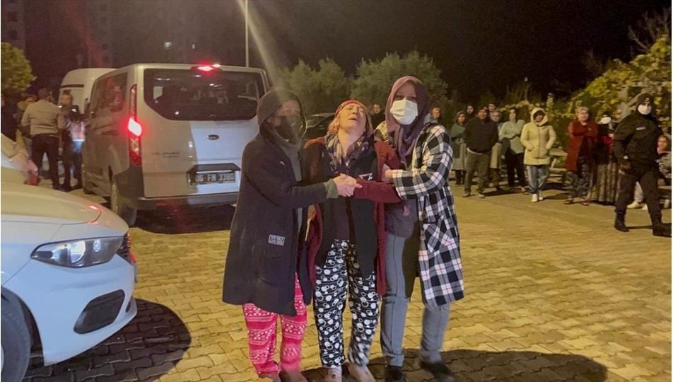 Antalya'da kadın cinayeti: Eski eşini öldürdü, kadının iki kardeşini yaraladı