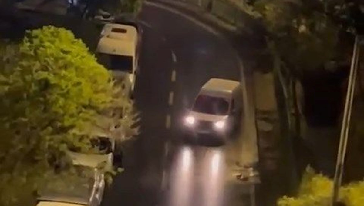 Kağıthane’de drift atan sürücüye 32 bin lira ceza: Ehliyetine 2 ay el konuldu Kağıthane’de drift atan sürücüye 32 bin lira ceza: Ehliyetine 2 ay el konuldu
