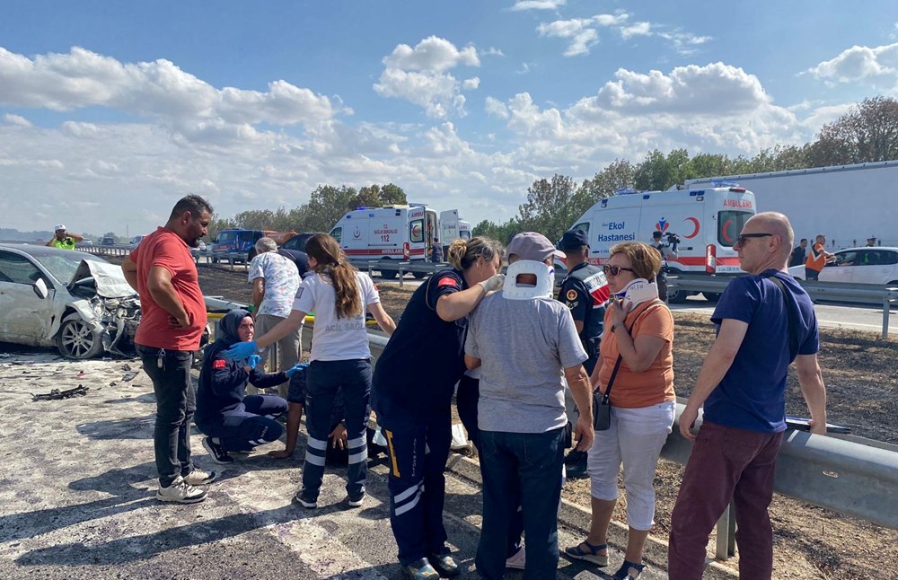 Anız yangını TEM'de kazaya neden oldu: 2 ölü, 35 yaralı - 3