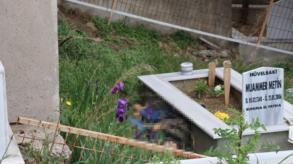 Dua etmek için gittiği aile mezarlığında kayıp oğlunun cesedini buldu - 1