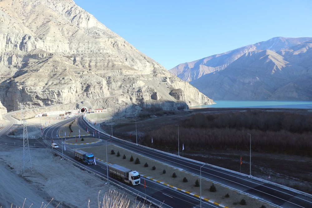 Türkiye'yi Kafkaslar'a bağlayan Pirinkayalar Tüneli açıldı - 14