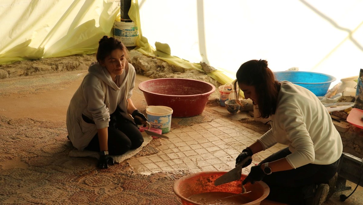 Pompeiopolis Antik Kenti'nde mozaikler yerine yerleştirildi