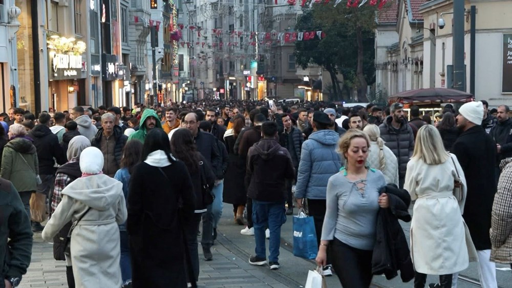 Taksim'de yeni yıla saatler kala hareketlilik başladı - 15