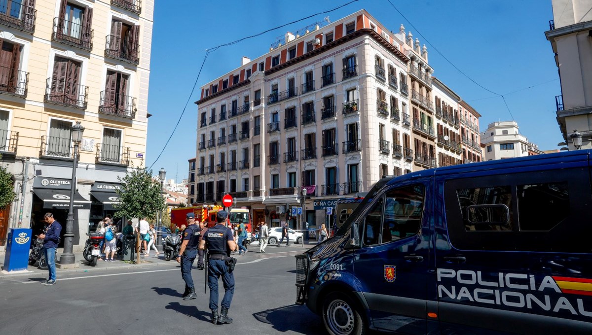 Madrid'de 6 katlı bina çöktü: 4 ölü, 3 yaralı